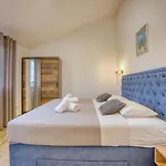 Serenity Villa Nin